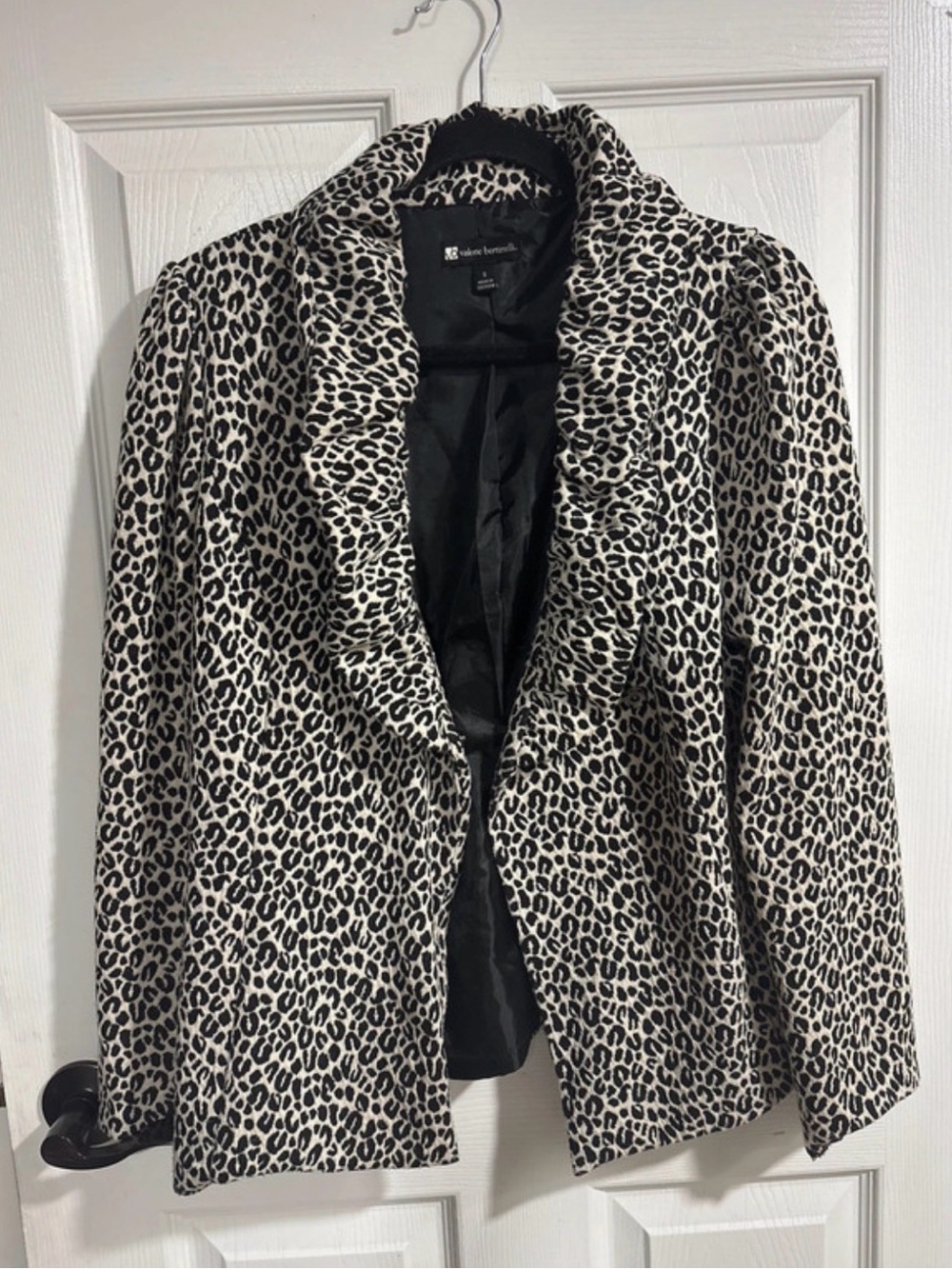 Valerie Bertinelli Black and White Leopard Print Blazer